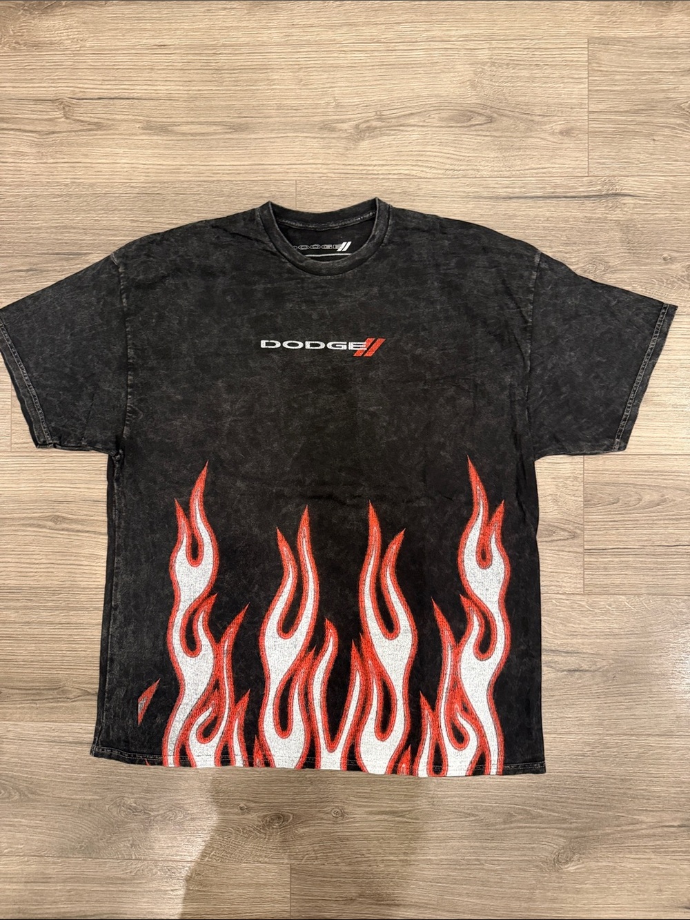 Officially Licensed Distressed Wash Dodge Tee Fire Flames Men’s Size Extra Large
